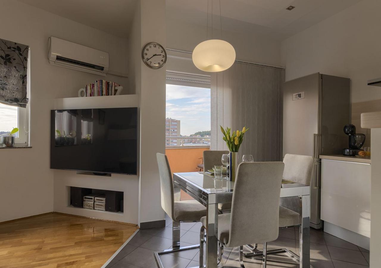 Apartment Leki - Newly Renovated, Modern City Spot Pula Bagian luar foto