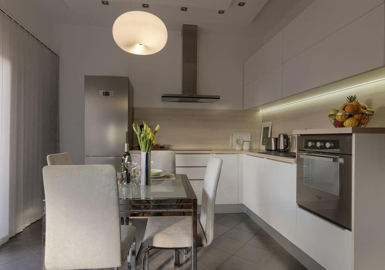 Apartment Leki - Newly Renovated, Modern City Spot Pula Bagian luar foto
