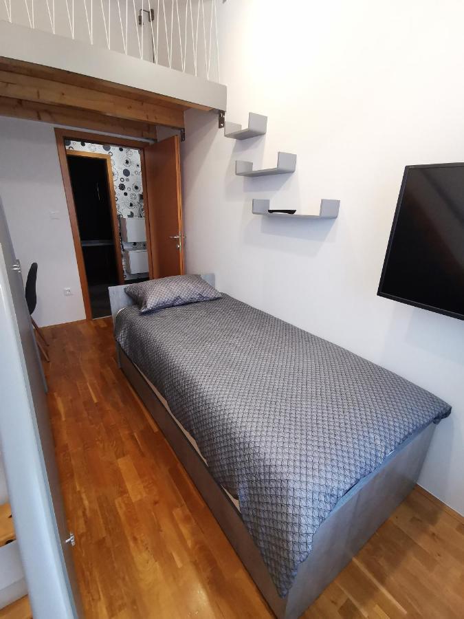 Apartment Leki - Newly Renovated, Modern City Spot Pula Bagian luar foto